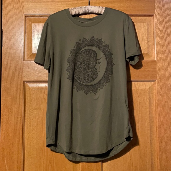Tops - moon tee